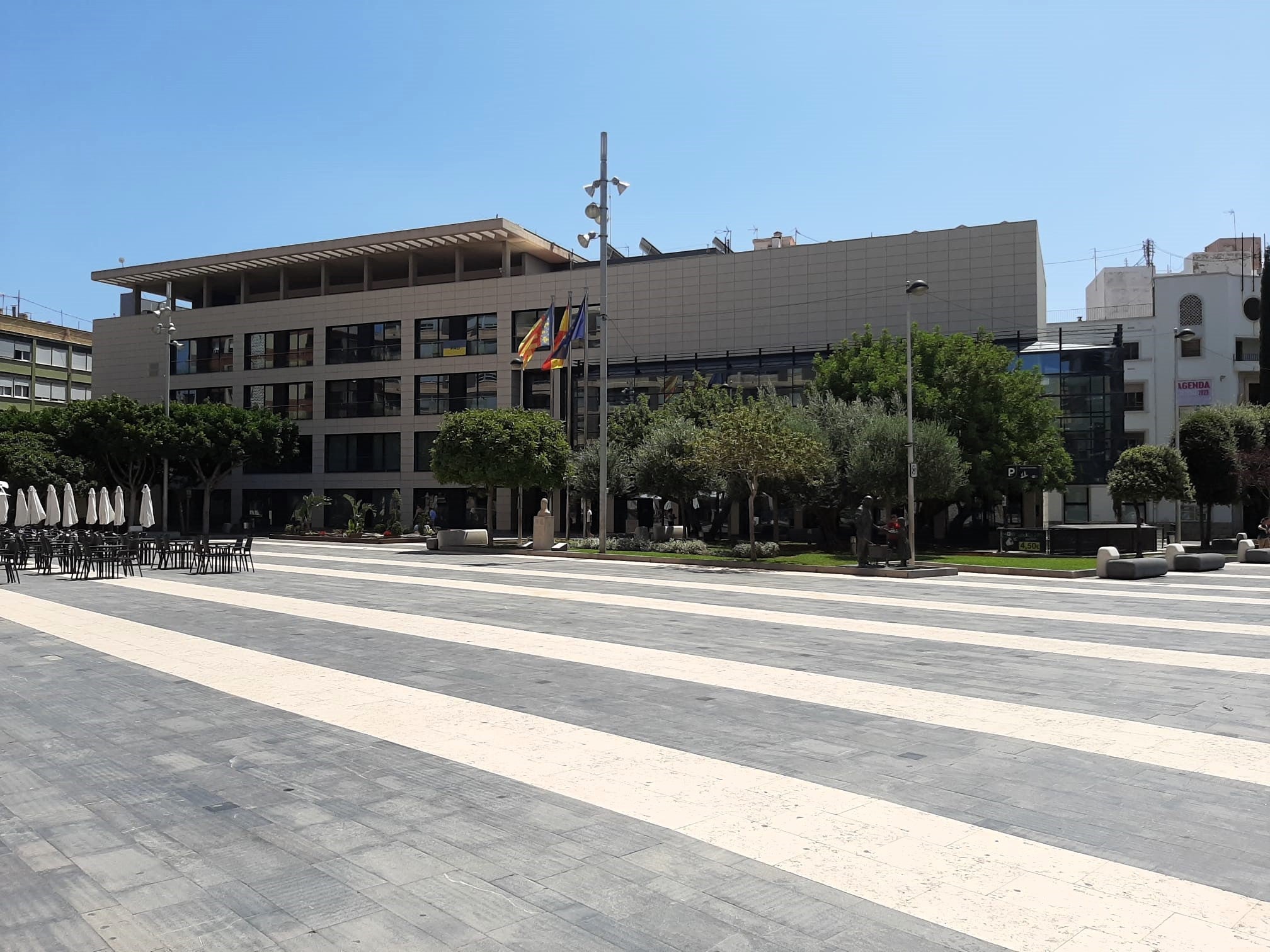 Almassora se suma a la concentración de apoyo a Ceuta Almassora se suma a la concentración de apoyo a Ceuta
