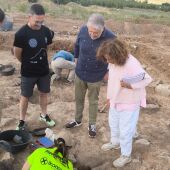 Cañizares ha visitado la nueva campaña de excavaciones en Alarcos