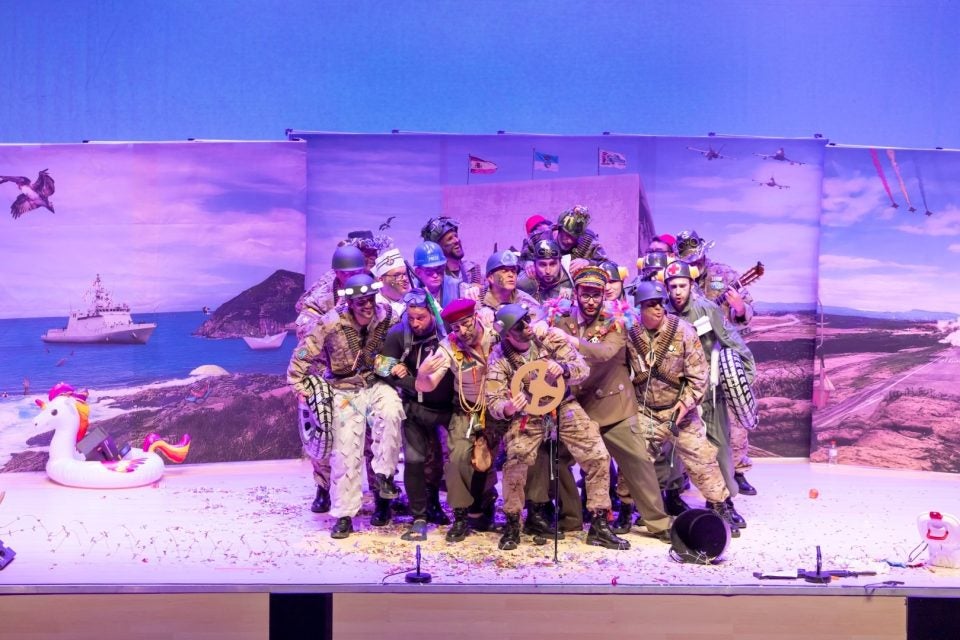 El 8ª Festival de Carnaval reúne este sábado en Torrevieja a tres de las agrupaciones de chirigotas más destacadas del carnaval de Cádiz El 8ª Festival de Carnaval reúne este sábado en Torrevieja a tres de las agrupaciones de chirigotas más destacadas del carnaval de Cádiz