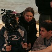 La cineasta torrevejense Lucía Samper rescata con la memoria colectiva ligada a la tradición salinera en su cortometraje 'Salitre' 
