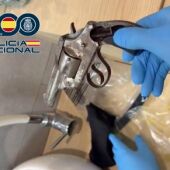 La Policia detiene a tres hombres por robar violentamente 32.000 euros en un salón de juego de Alzira