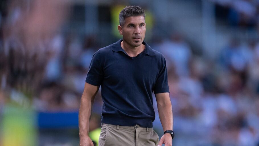 Funes en la banda de La Rosaleda