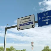 Señales que muestran los desvíos hacia Valdebebas o hacia el aeropuerto de Barajas. Señales que muestran los desvíos hacia Valdebebas o hacia el aeropuerto de Barajas.