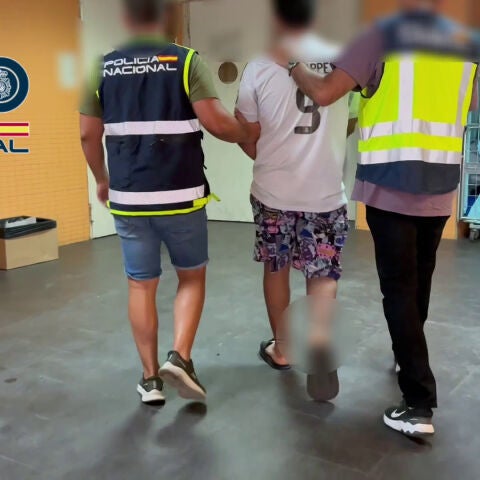 Detención del presunto sicario por parte de la Policía Nacional. 