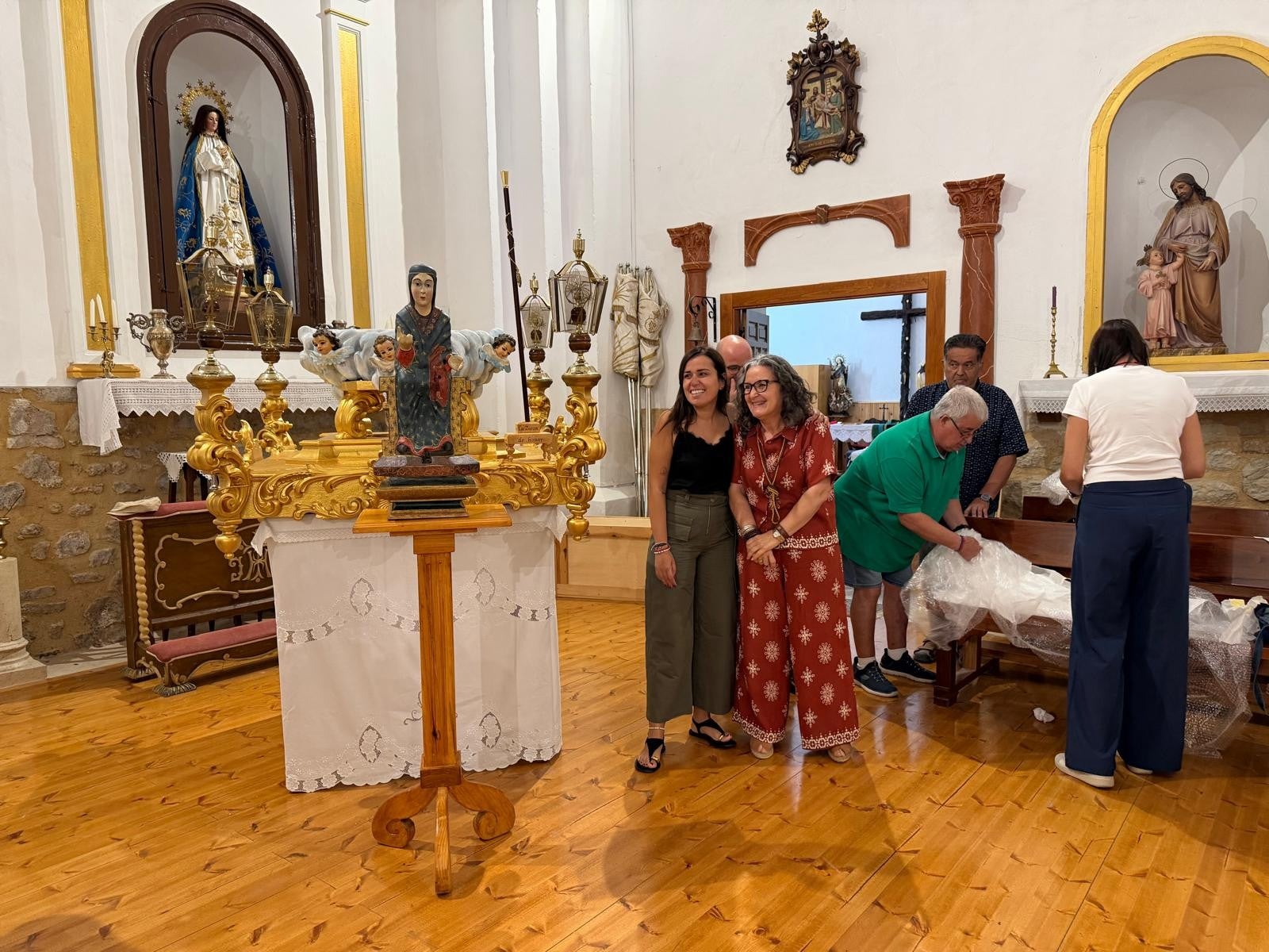 La Diputación de Cuenca restaura la Virgen de la Zarza de Cañete, una pieza de casi nueve siglos de antigüedad La Diputación de Cuenca restaura la Virgen de la Zarza de Cañete, una pieza de casi nueve siglos de antigüedad