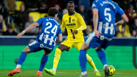Un golazo de Pépé dio un punto al Villarreal en Mendizorroza Un golazo de Pépé dio un punto al Villarreal en Mendizorroza