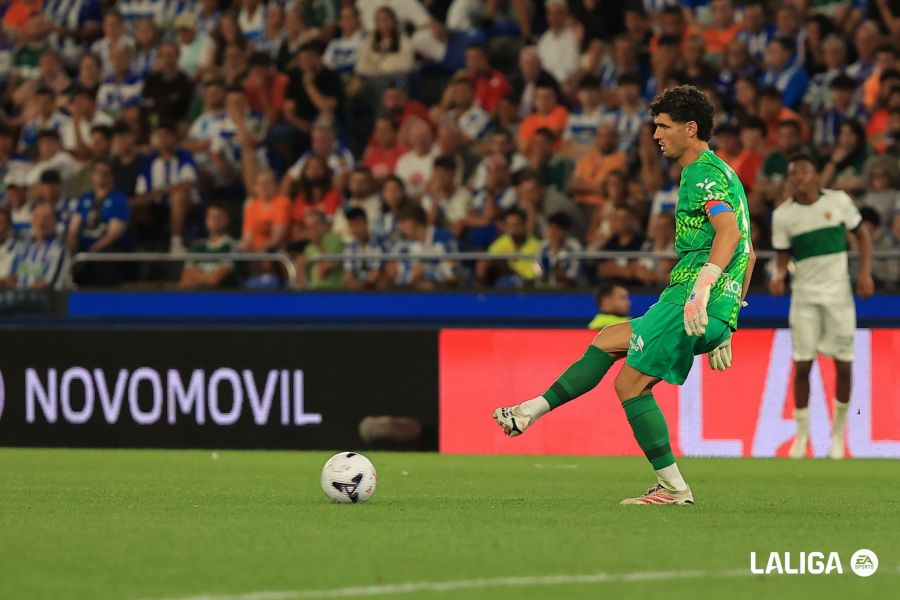 Dituro, en el partido en Riazor entre el Deportivo y el Elche. Dituro, en el partido en Riazor entre el Deportivo y el Elche.