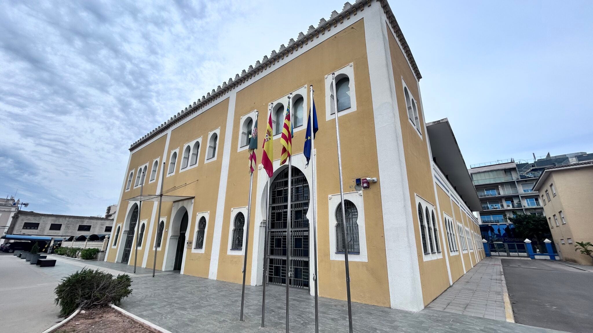 PortCastelló y la UJI investigan la biodegradación de plásticos en el entorno marino PortCastelló y la UJI investigan la biodegradación de plásticos en el entorno marino
