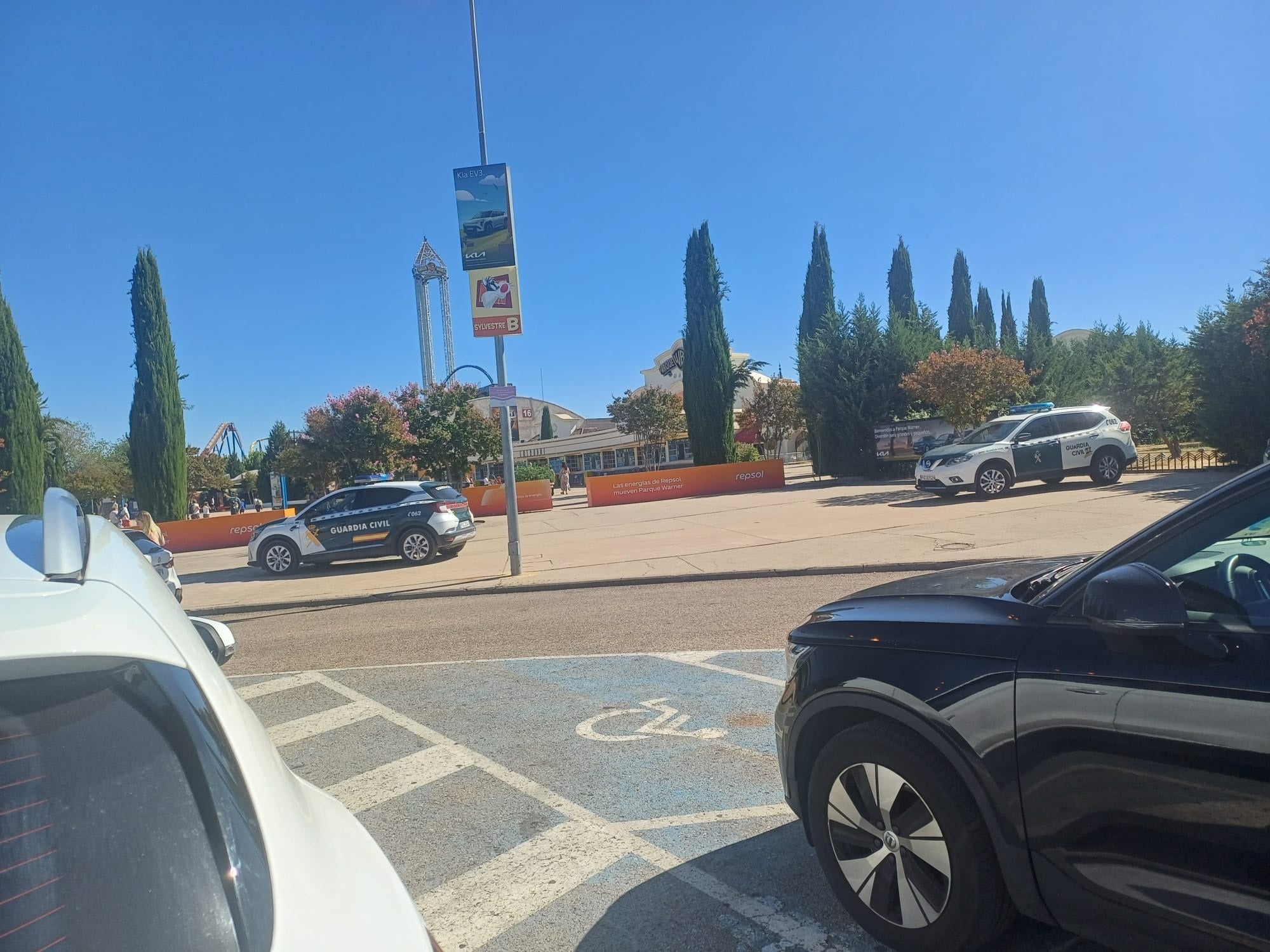 Un hombre resulta potencialmente herido tras sufrir un grave accidente en una montaña rusa del Parque Warner Un hombre resulta potencialmente herido tras sufrir un grave accidente en una montaña rusa del Parque Warner