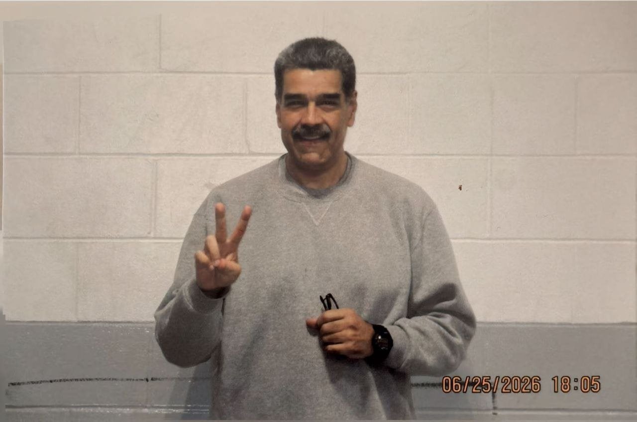 "Un regalo de amor y esperanza": las nuevas imágenes de Nicolás Maduro desde la cárcel de EEUU "Un regalo de amor y esperanza": las nuevas imágenes de Nicolás Maduro desde la cárcel de EEUU