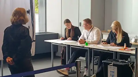 Islandia ya vota este sábado sobre retomar las negociaciones de ingreso a la Unión Europea Islandia ya vota este sábado sobre retomar las negociaciones de ingreso a la Unión Europea