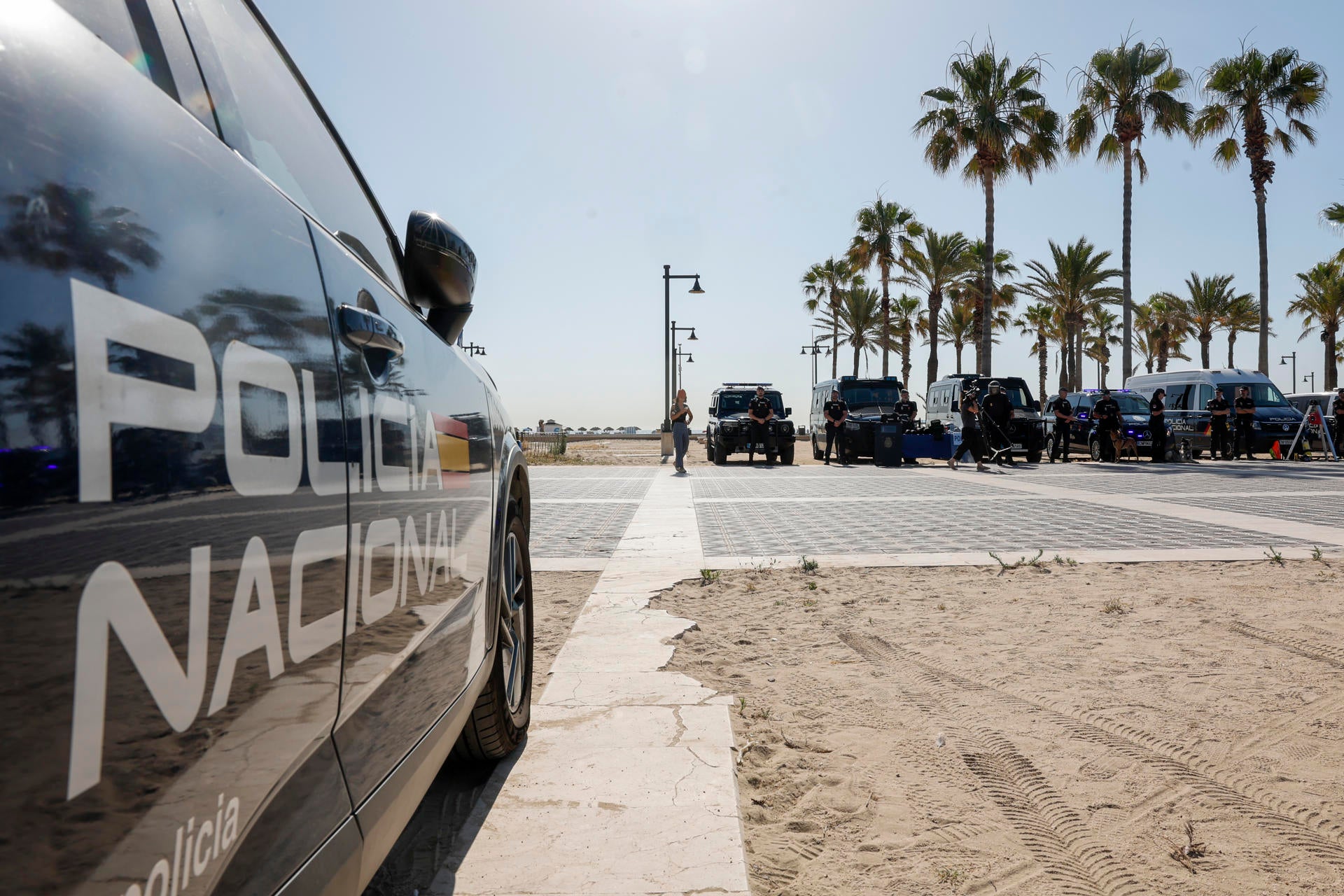 Detenido por violar a una joven en la playa Malvarrosa (València) y agredir a la policía Detenido por violar a una joven en la playa Malvarrosa (València) y agredir a la policía