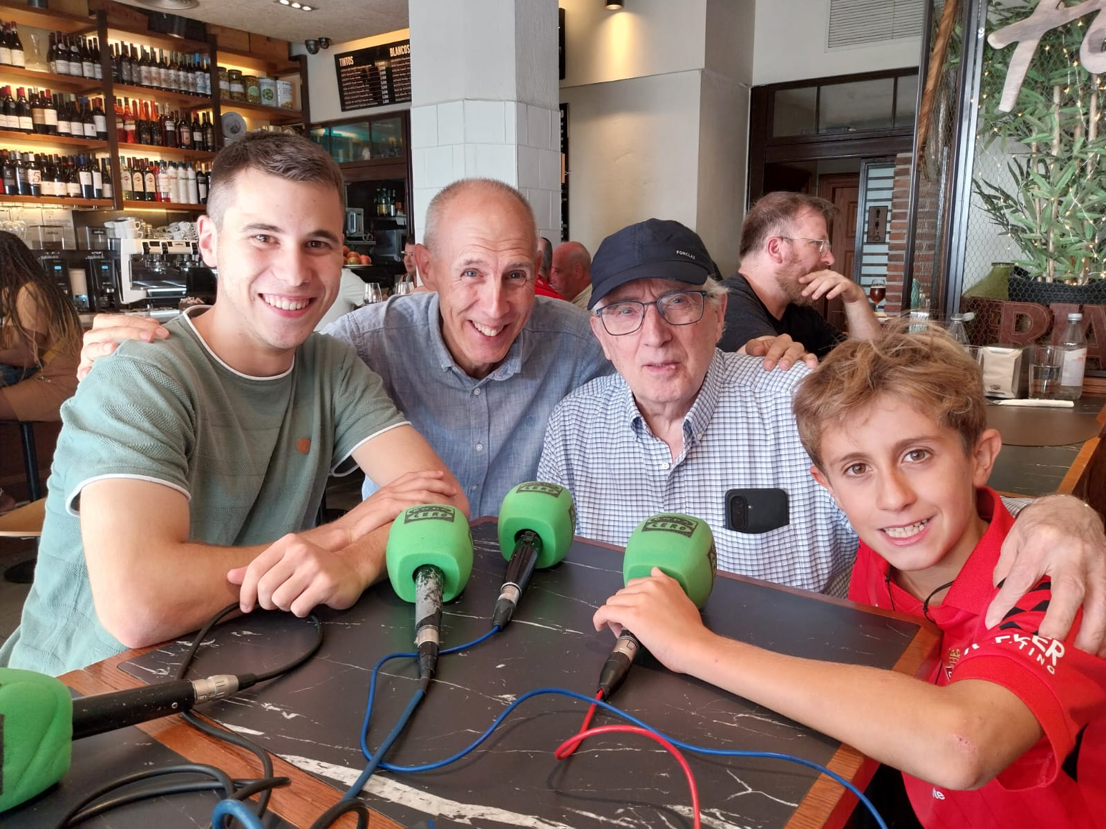 4 generaciones de rojillos analizan a Osasuna 4 generaciones de rojillos analizan a Osasuna