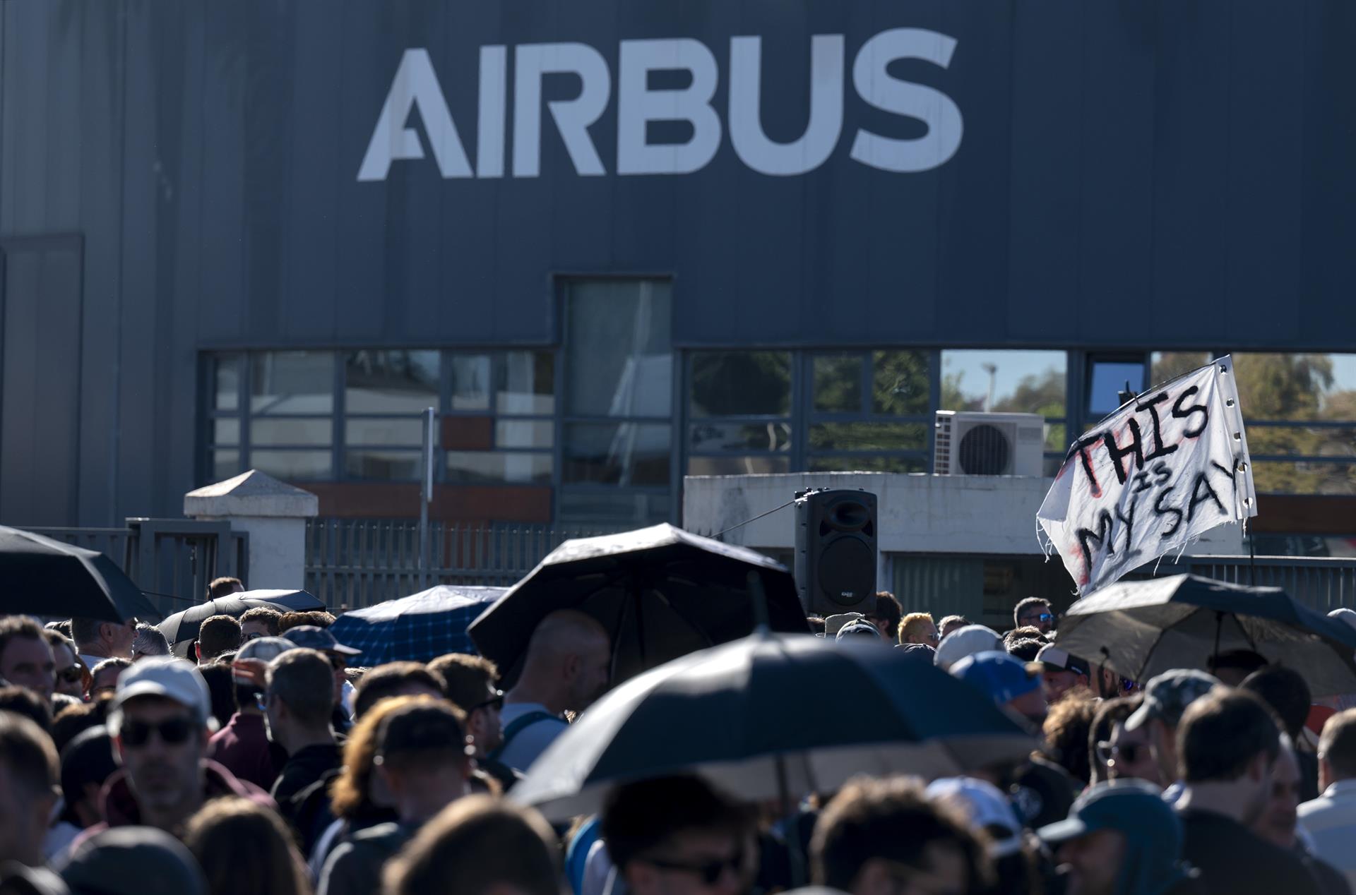 Deciden este lunes cuándo irán a huelga los trabajadores de Airbus Deciden este lunes cuándo irán a huelga los trabajadores de Airbus