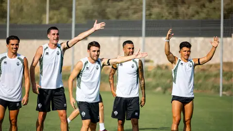La plantilla del CD Castellón durante un entrenamiento La plantilla del CD Castellón durante un entrenamiento