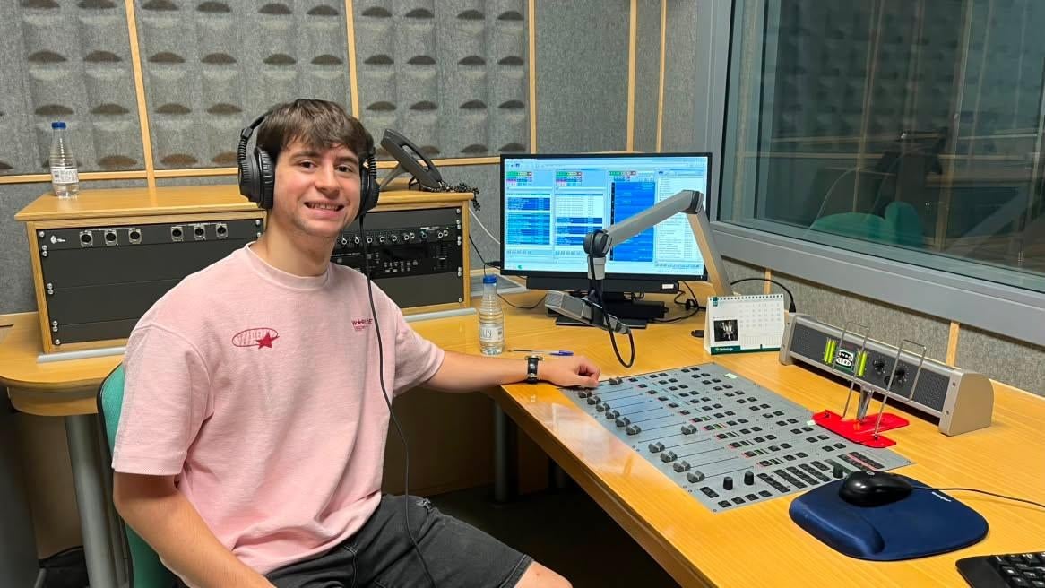 Rodrigo Carrasco, nuestro becario del verano: "Es una experiencia que recomiendo a cualquier estudiante de periodismo" Rodrigo Carrasco, nuestro becario del verano: "Es una experiencia que recomiendo a cualquier estudiante de periodismo"