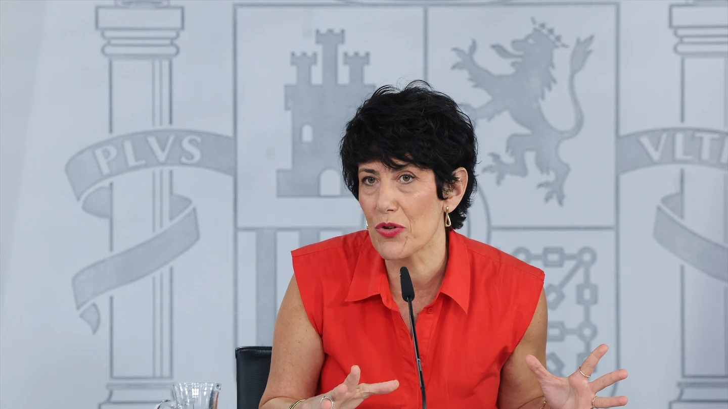La ministra de Inclusión, Seguridad Social y Migraciones y portavoz del Gobierno, Elma Saiz, durante la rueda de prensa posterior al Consejo de Ministros, en el Palacio de la Moncloa, a 1 de septiembre de 2026 La ministra de Inclusión, Seguridad Social y Migraciones y portavoz del Gobierno, Elma Saiz, durante la rueda de prensa posterior al Consejo de Ministros, en el Palacio de la Moncloa, a 1 de septiembre de 2026