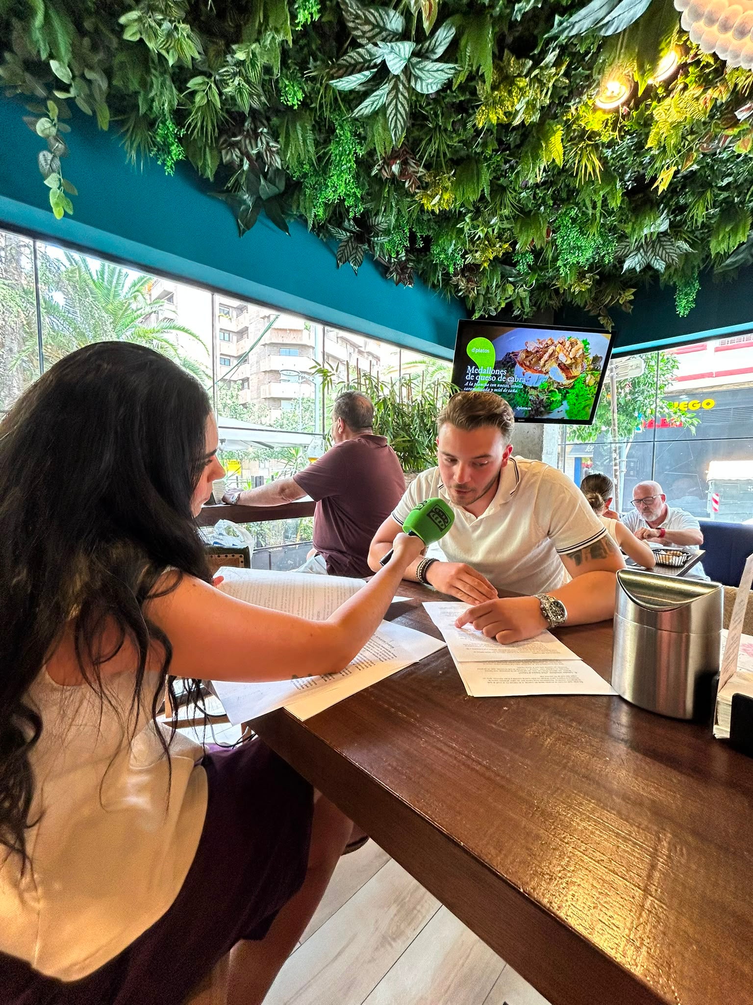 D´Platos cumple 15 años en Granada con una nueva carta que acerca la alta cocina al formato de bar D´Platos cumple 15 años en Granada con una nueva carta que acerca la alta cocina al formato de bar