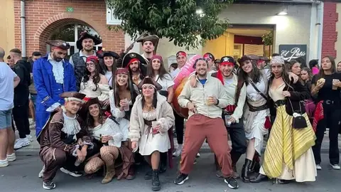 La Virgen del Camino calienta motores para sus fiestas con el Correbares y la Charanga Míticos La Virgen del Camino calienta motores para sus fiestas con el Correbares y la Charanga Míticos