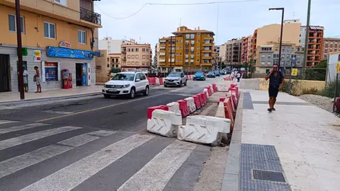 Nuevo corte de tráfico en dirección a Alicante tras el reinicio de las obras del puente sobre el río Amadorio de Villajoyosa Nuevo corte de tráfico en dirección a Alicante tras el reinicio de las obras del puente sobre el río Amadorio de Villajoyosa
