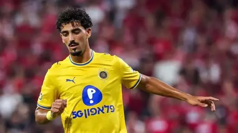 Roy Revivo, con el Maccabi Tel Aviv. Roy Revivo, con el Maccabi Tel Aviv.