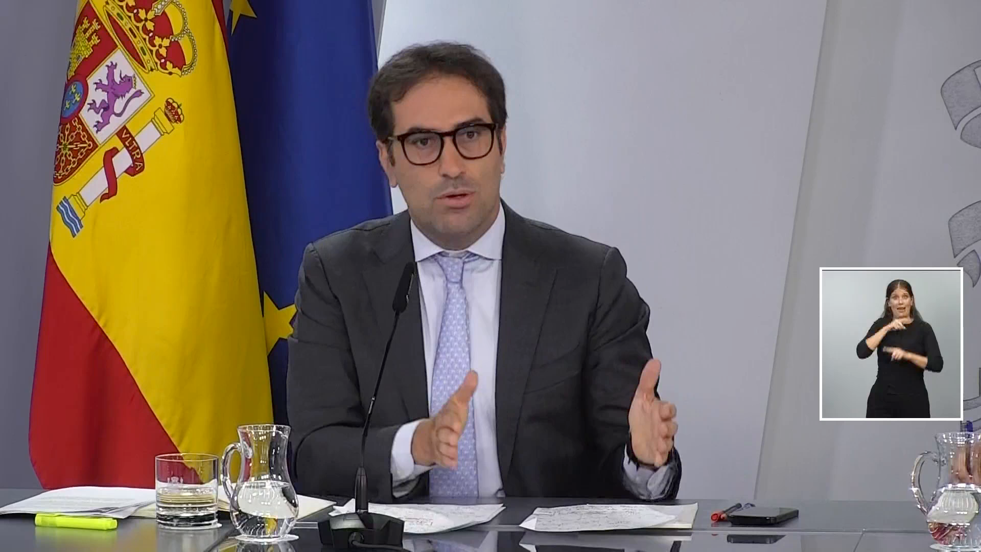 Medidas urgentes del plan de choque del Gobierno para Ceuta: bonificaciones a empresas y ayudas económicas a los ciudadanos Medidas urgentes del plan de choque del Gobierno para Ceuta: bonificaciones a empresas y ayudas económicas a los ciudadanos