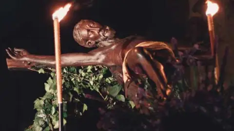 El Cristo Negro de Cáceres saldrá en procesión extraordinaria el domingo 13 de septiembre El Cristo Negro de Cáceres saldrá en procesión extraordinaria el domingo 13 de septiembre