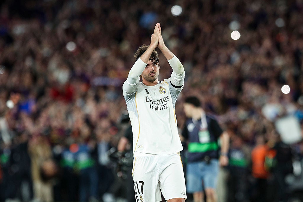 ¿Cómo debe tratar el Real Madrid el caso Asencio?: "Tiene que rodearse de gente que le pueda aportar algo más" ¿Cómo debe tratar el Real Madrid el caso Asencio?: "Tiene que rodearse de gente que le pueda aportar algo más"