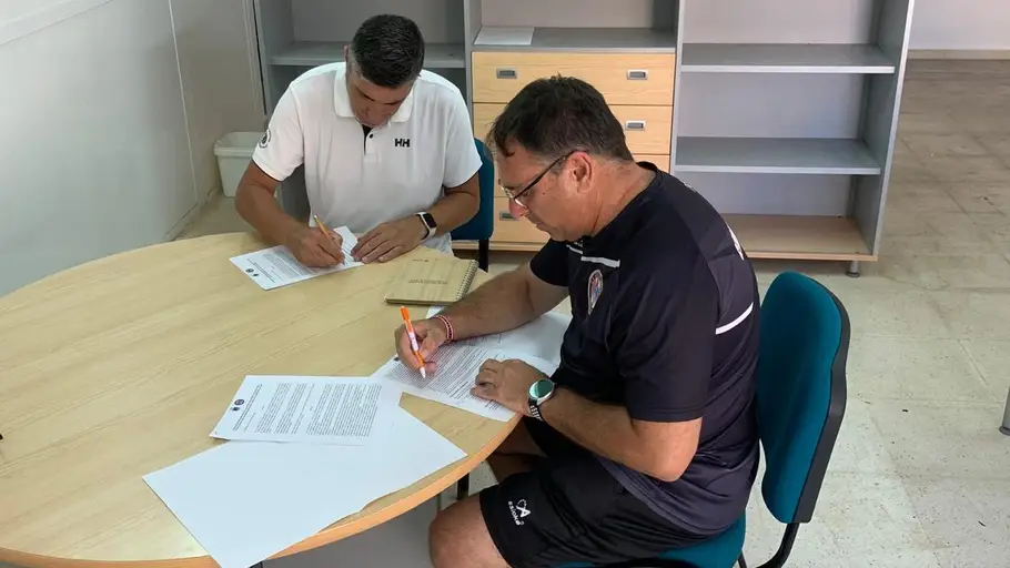 Juan Mayor y Vicente Mayor Villajoyosa CF y Atlético Jonense CF Juan Mayor y Vicente Mayor Villajoyosa CF y Atlético Jonense CF