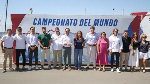 Pérez Llorca destaca que con la celebración del Mundial de Kayak en Villajoyosa la Comunitat Valenciana se convierte en la capital del deporte náutico Pérez Llorca destaca que con la celebración del Mundial de Kayak en Villajoyosa la Comunitat Valenciana se convierte en la capital del deporte náutico