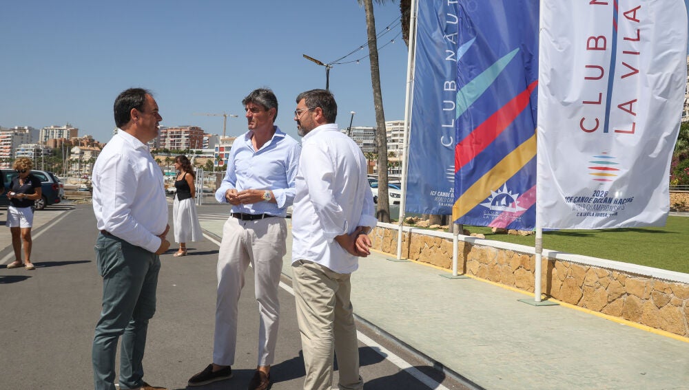 Visita Pérez Llorca Club Náutico Villajoyosa Copa Mundo Kayak 