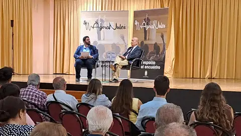 Manuel Valls y Nicolás Redondo abordan los grandes retos de Europa en una nueva conferencia de Ágora Nules. Manuel Valls y Nicolás Redondo abordan los grandes retos de Europa en una nueva conferencia de Ágora Nules.