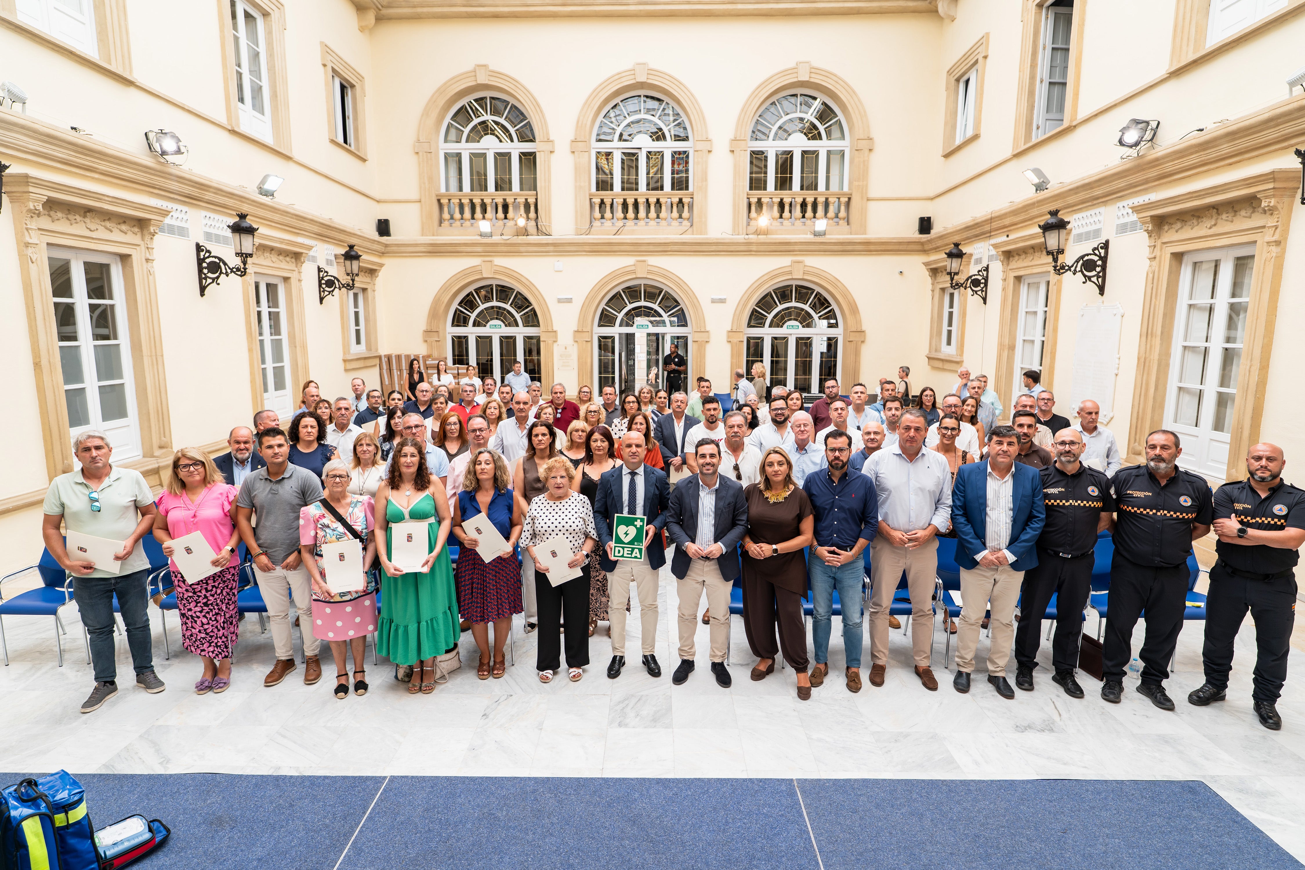 La Diputación entrega desfibriladores a 91 municipios de Almería para reforzar la protección ante paradas cardíacas La Diputación entrega desfibriladores a 91 municipios de Almería para reforzar la protección ante paradas cardíacas