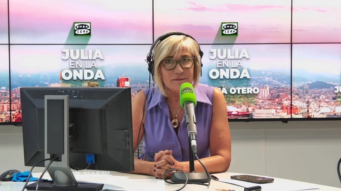 Julia Otero: "Vivimos en un mundo daltónico, no para los colores, pero sí para la verdad y la mentira" Julia Otero: "Vivimos en un mundo daltónico, no para los colores, pero sí para la verdad y la mentira"