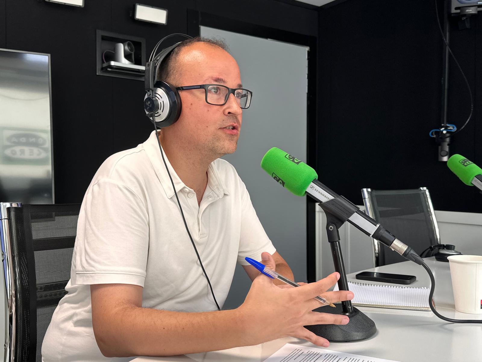 Adrián Caballero a La Brúixola Adrián Caballero a La Brúixola