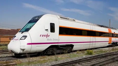 Renfe restablece desde este domingo el servicio entre Zafra y Sevilla para dos de los cuatro trenes diarios de la línea Renfe restablece desde este domingo el servicio entre Zafra y Sevilla para dos de los cuatro trenes diarios de la línea