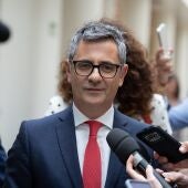 El ministro de la Presidencia, Justicia y Relaciones con las Cortes, Félix Bolaños, a su llegada a una sesión plenaria en el Senado, a 8 de septiembre de 2026, en Madrid (España).