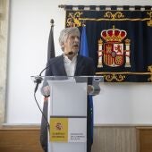 El ministro del Interior, Fernando Grande-Marlaska, atiende a los medios en la Delegación del Gobierno en Ceuta, a 8 de septiembre de 2026, en Ceuta (España).