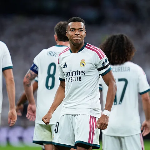 Mbappé celebra su gol ante el Inter de Milán