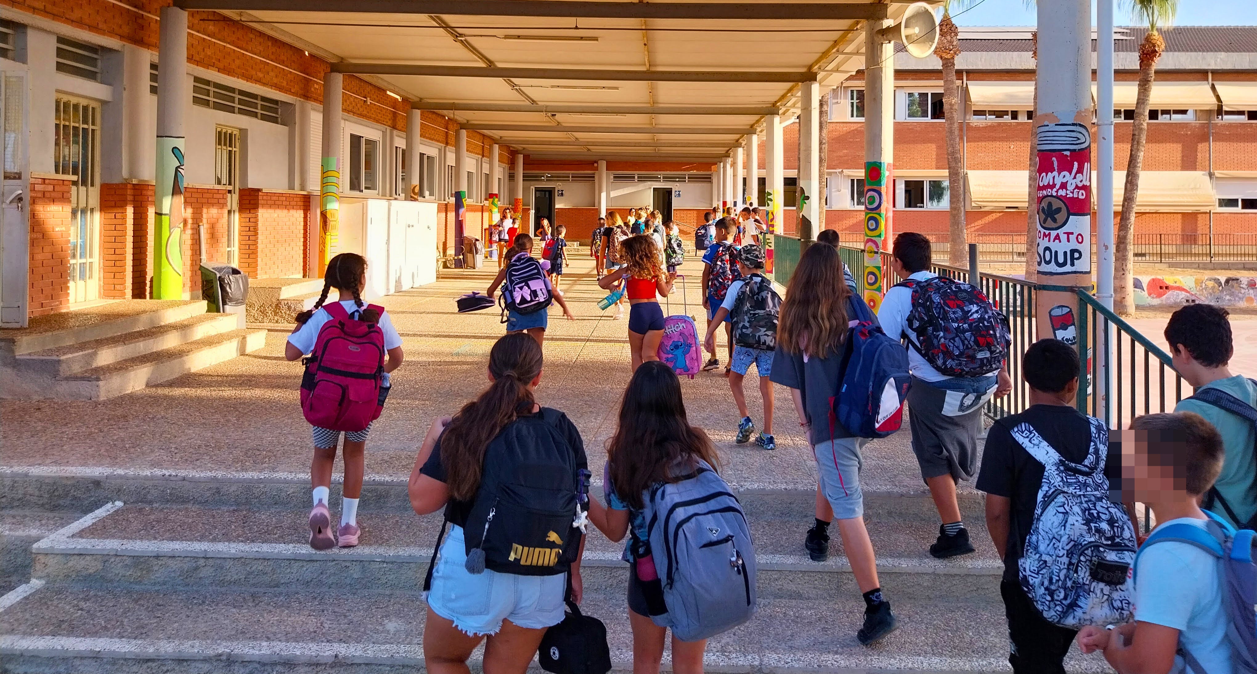 Cerca de 5.400 alumnos inician el curso en los colegios públicos de Villajoyosa Cerca de 5.400 alumnos inician el curso en los colegios públicos de Villajoyosa