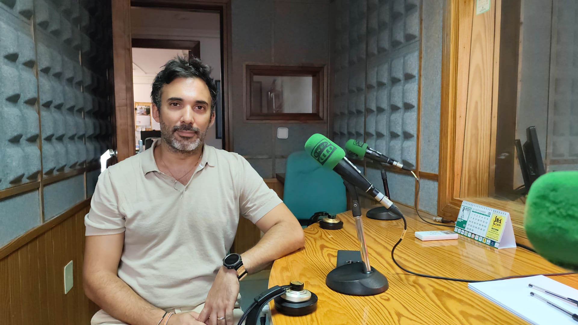 Lluís Oliva: "Hay que adaptar los planeamientos a la sociedad actual reduciendo parcelas mínimas y ofreciendo más alturas y viviendas de varios tamaños" Lluís Oliva: "Hay que adaptar los planeamientos a la sociedad actual reduciendo parcelas mínimas y ofreciendo más alturas y viviendas de varios tamaños"