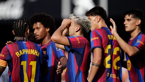 Pedri celebra uno de los tantos ante el Valencia Pedri celebra uno de los tantos ante el Valencia