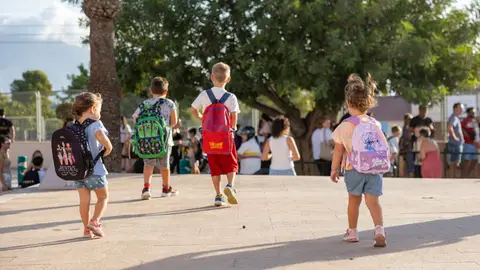 Normalidad en el inicio del curso escolar en los tres colegios públicos y el instituto de l’Alfàs del Pi Normalidad en el inicio del curso escolar en los tres colegios públicos y el instituto de l’Alfàs del Pi