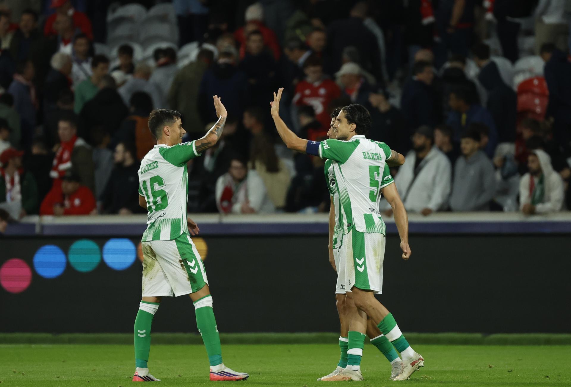 El Betis se estrena en la Champions a lo grande El Betis se estrena en la Champions a lo grande