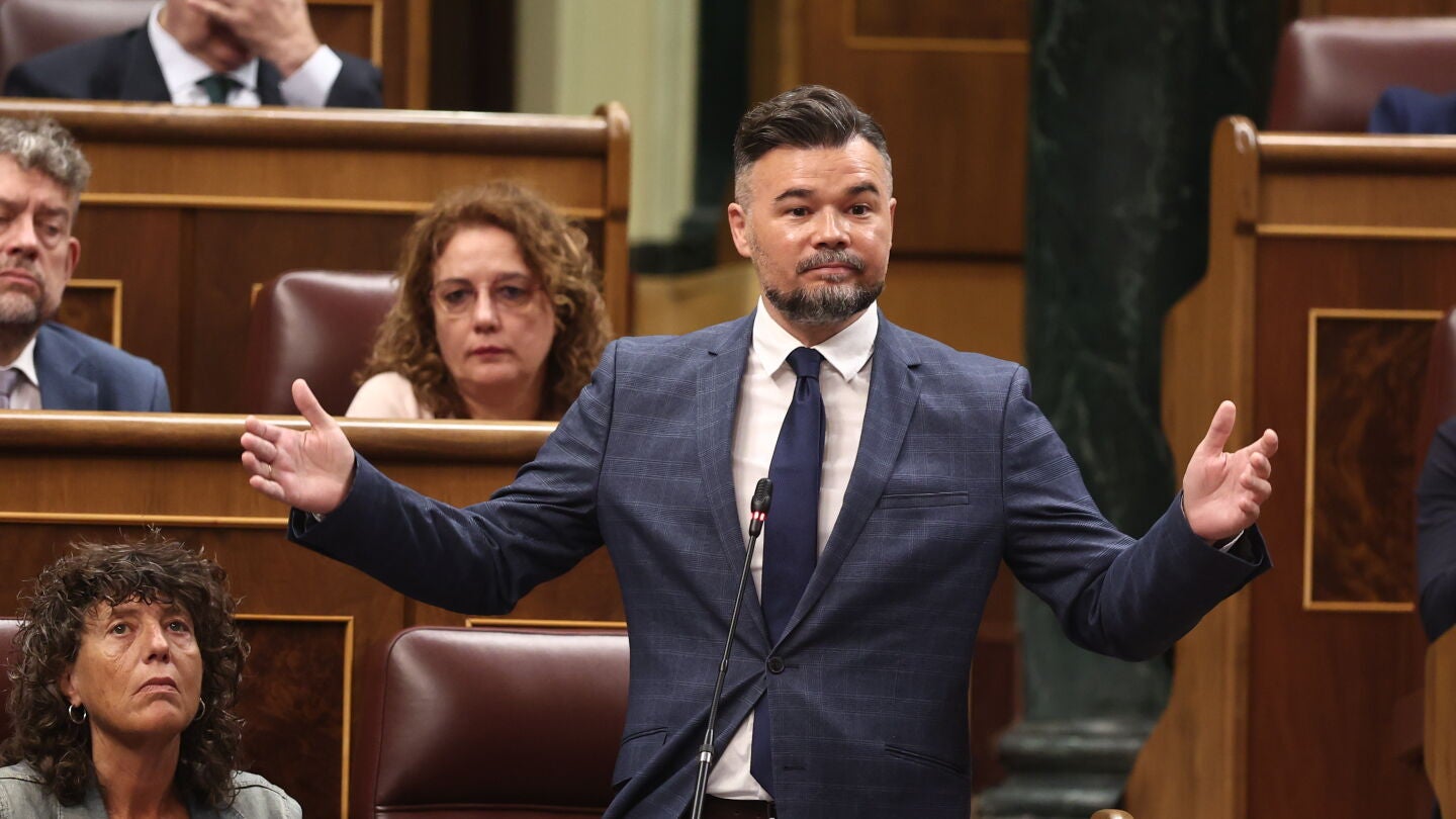 El presidente de ERC, Gabriel Rufian, interviene durante una sesi&oacute;n plenaria en el Congreso de los Diputados