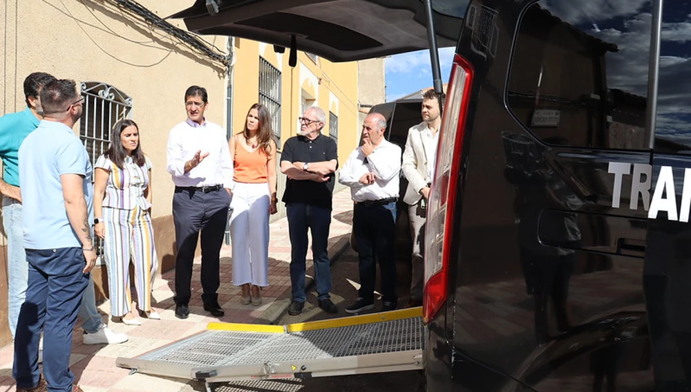 Comienza a funcionar el Transporte Sensible a la Demanda en la comarca de Almadén Comienza a funcionar el Transporte Sensible a la Demanda en la comarca de Almadén