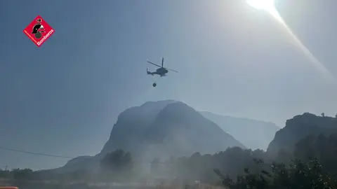 El Incendio forestal de Polop estabilizado El Incendio forestal de Polop estabilizado