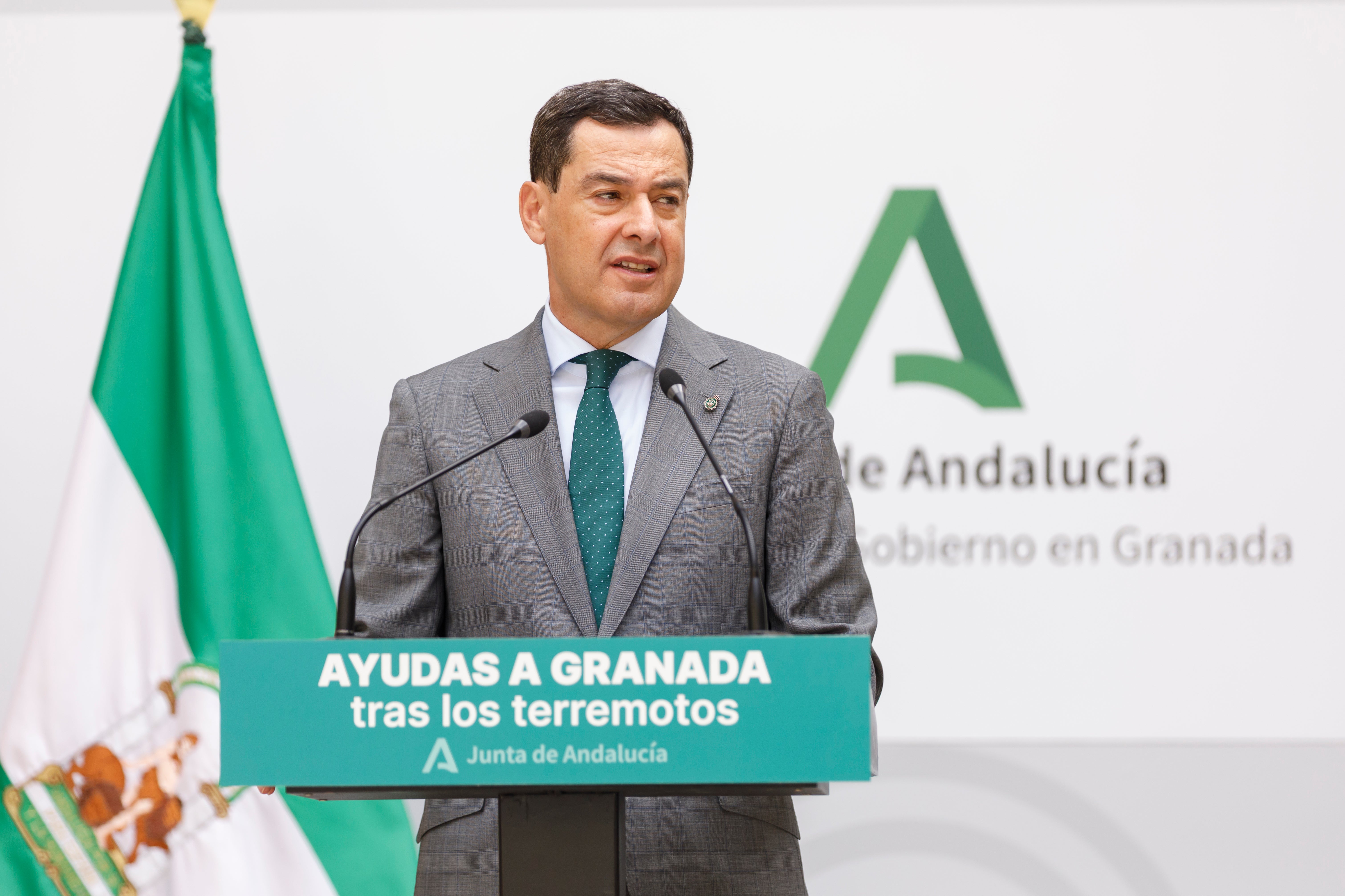 Juanma Moreno anuncia una partida de 46,2 millones de euros para reparar los daños de los terremotos en Granada Juanma Moreno anuncia una partida de 46,2 millones de euros para reparar los daños de los terremotos en Granada