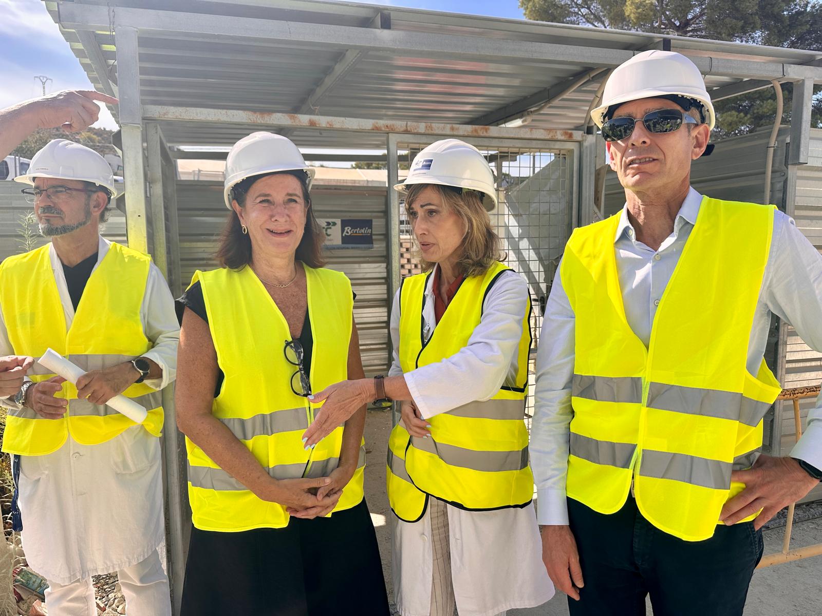Sanidad refuerza la atención en Urgencias del Hospital Marina Baixa y anuncia la construcción de un nuevo parking en la zona este del centro Sanidad refuerza la atención en Urgencias del Hospital Marina Baixa y anuncia la construcción de un nuevo parking en la zona este del centro