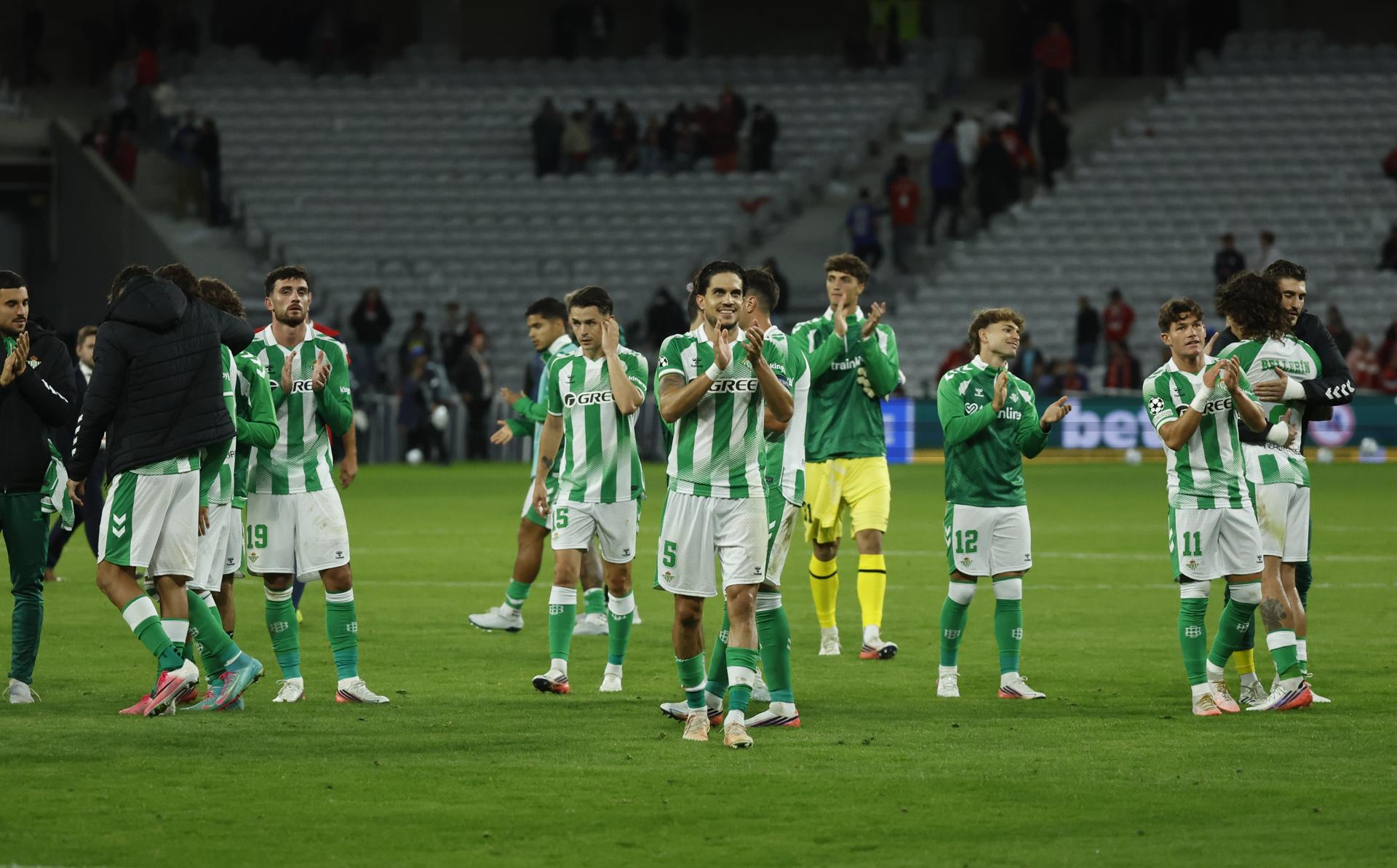 Bartra, "emocionado" en "una noche soñada" Bartra, "emocionado" en "una noche soñada"
